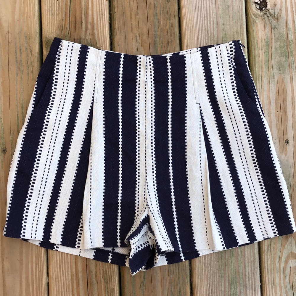 LIKE NEW Anthropologie GREYLIN Cotton/Linen Shorts